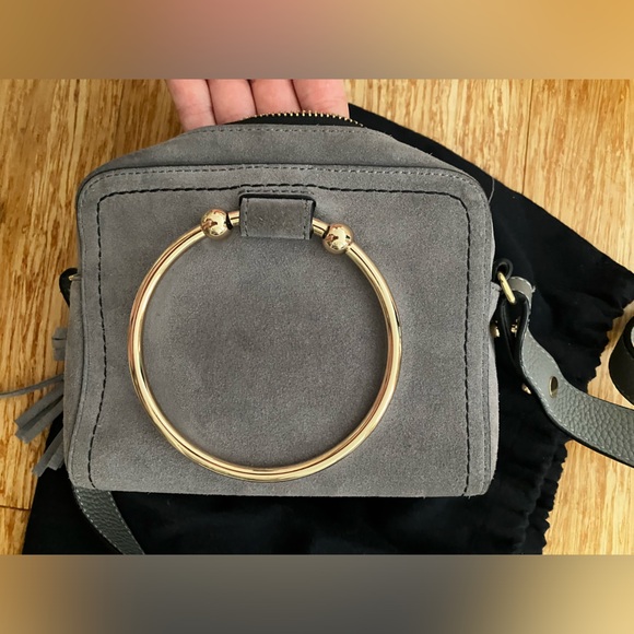 Grey suede Milly crossbody camera bag with ring handles - Picture 2 of 12